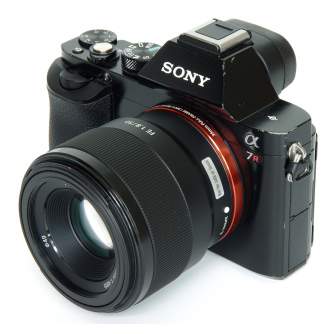 Mirrorless Lenses - Sony FE 85mm f/1.8 Lens E-Mount SEL-85F18 - quick order from manufacturer