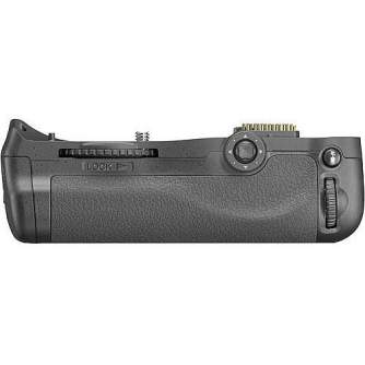 Kameru bateriju gripi - Nikon MB-D10 Battery Grip for D300s, D300 & D700 - быстрый заказ от производителя