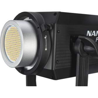 Больше не производится - NANLITE FS-200 Spot Light