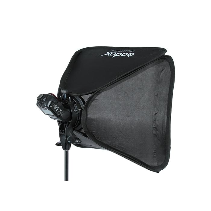 Piederumi kameru zibspuldzēm - Godox S-type Bracket Bowens + Softbox 60x60cm - ātri pasūtīt no ražotāja