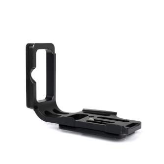 Tripod Accessories - Caruba L-Plate for Nikon D810 Tripod Mount Adapter - quick order from manufacturer