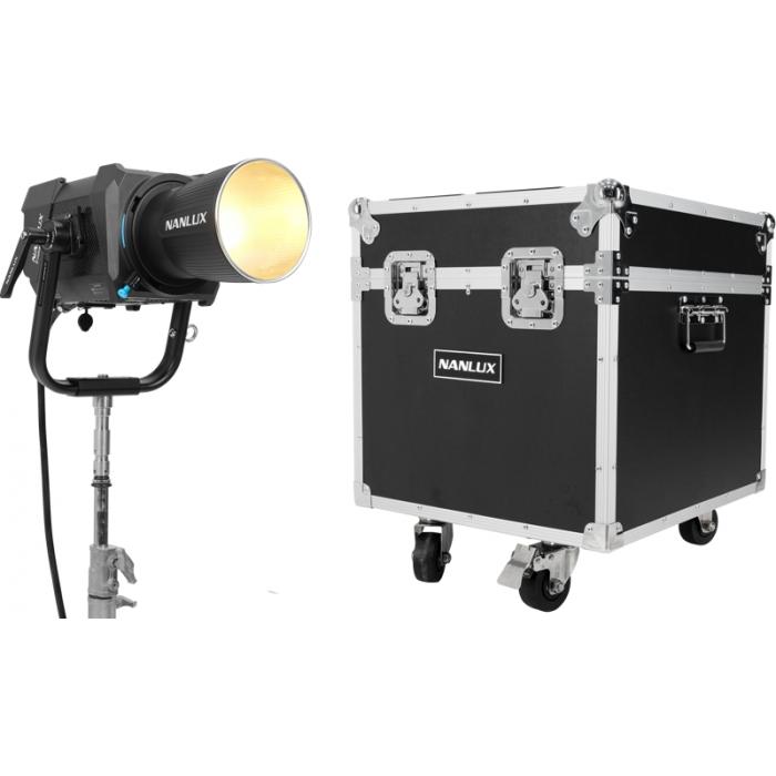 Piederumi zibspuldzēm - NANLUX EVOKE 900C SPOT LIGHT WITH FLIGHT CASE EVOKE 900C KIT - ātri pasūtīt no ražotāja