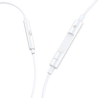 Discontinued - Wired in-ear headphones Vipfan M09 (white) EP-M9