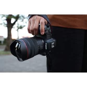 Mirrorless Lenses - Canon RF 10-20mm F4L IS STM lens - buy today in store and with delivery