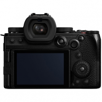 Bezspoguļa kameras - Panasonic Pro Panasonic Lumix S5M2 Body S-R24105E Объектив (DC-S5M2ME) - быстрый заказ от производителя