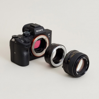 Objektīvu adapteri - Urth Lens Mount Adapter: Compatible with Minolta Rokkor (SR / MD / MC) Lens to Sony E Camera Body ULMA MD E - ātri pasūtīt no ražotāja