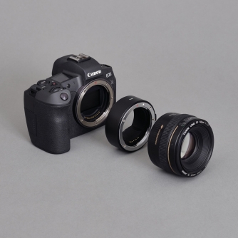 Objektīvu adapteri - Urth Electronic Lens Mount Adapter EOS-EOS R ULMAE EF R - быстрый заказ от производителя