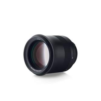 Lenses - Zeiss Milvus 135mm f/2.0 Canon EF (ZE) - quick order from manufacturer